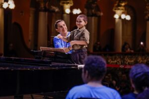 Teatro Amazonas celebra ‘Abril Azul’ com concerto especial para público com Transtorno do Espectro Autista