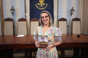 Márcia Perales lança livro sobre iniciativas para inclusão e democratização do ensino superior federal na Amazônia
