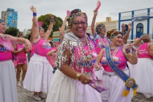 Carnaval na Floresta: Banda Maria vem com as outras atrai centenas de foliões no Centro de Manaus